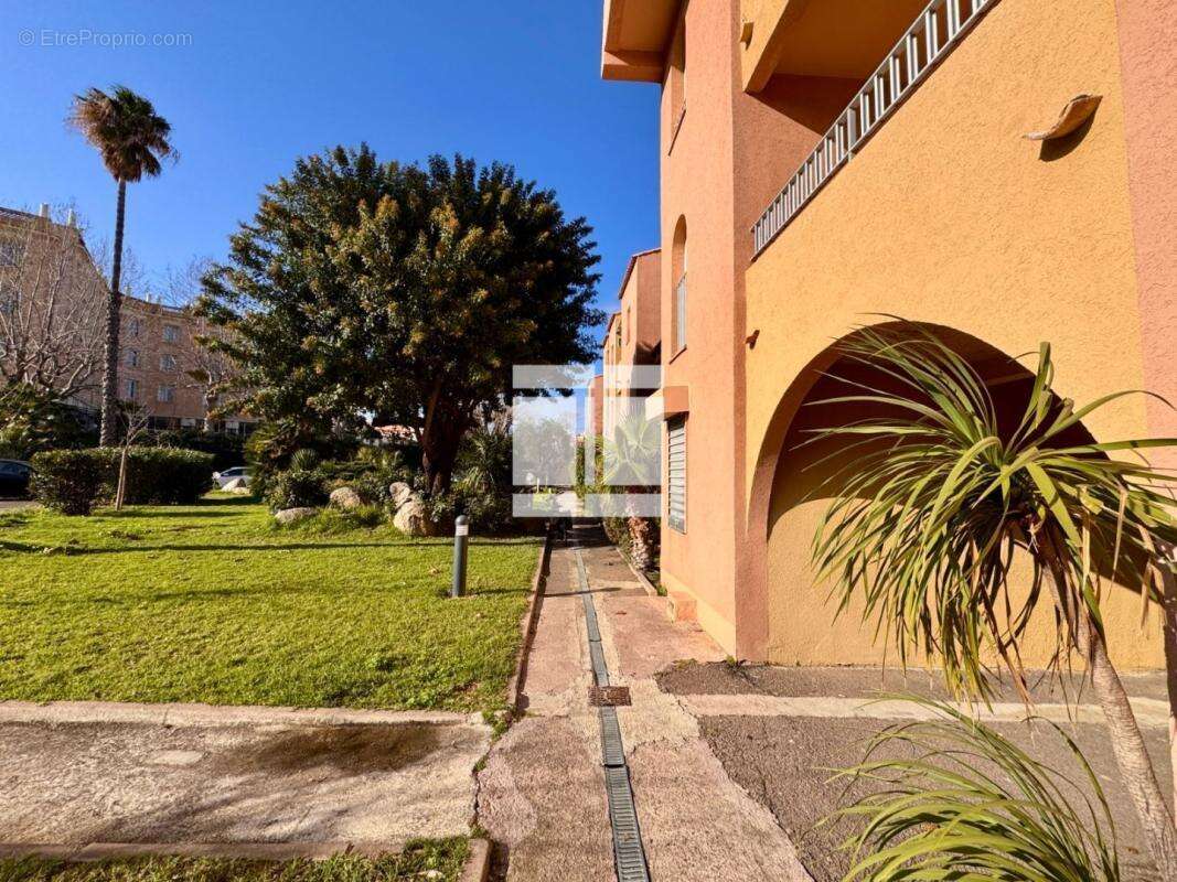 Appartement à L'ILE-ROUSSE