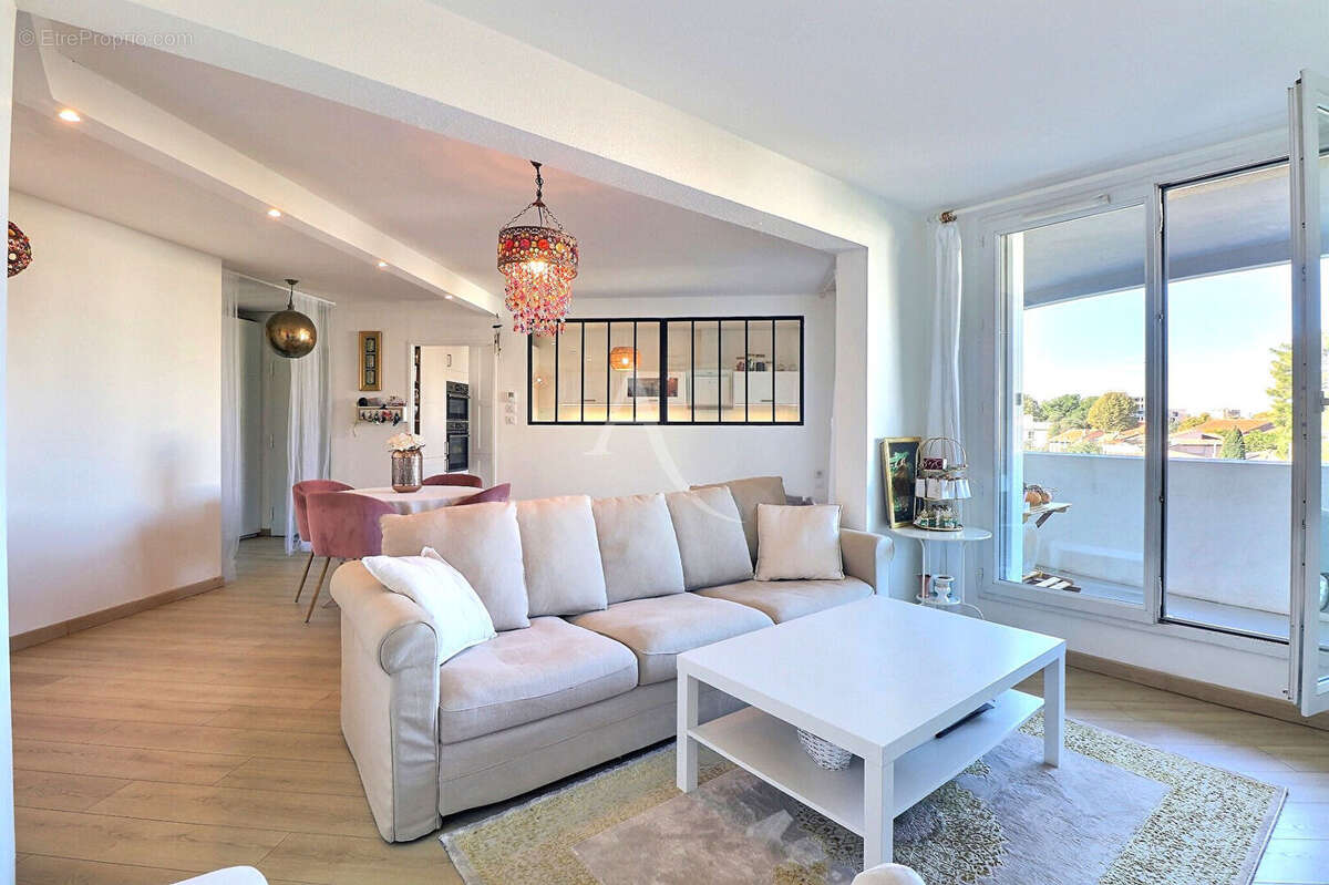 Appartement à MARSEILLE-9E