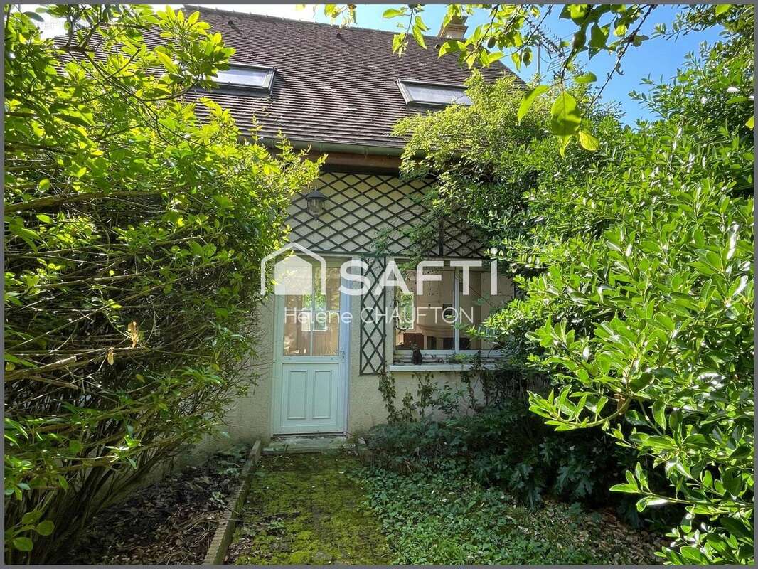 Maison 288 m² à Boissy-Mauvoisin  - photo 2