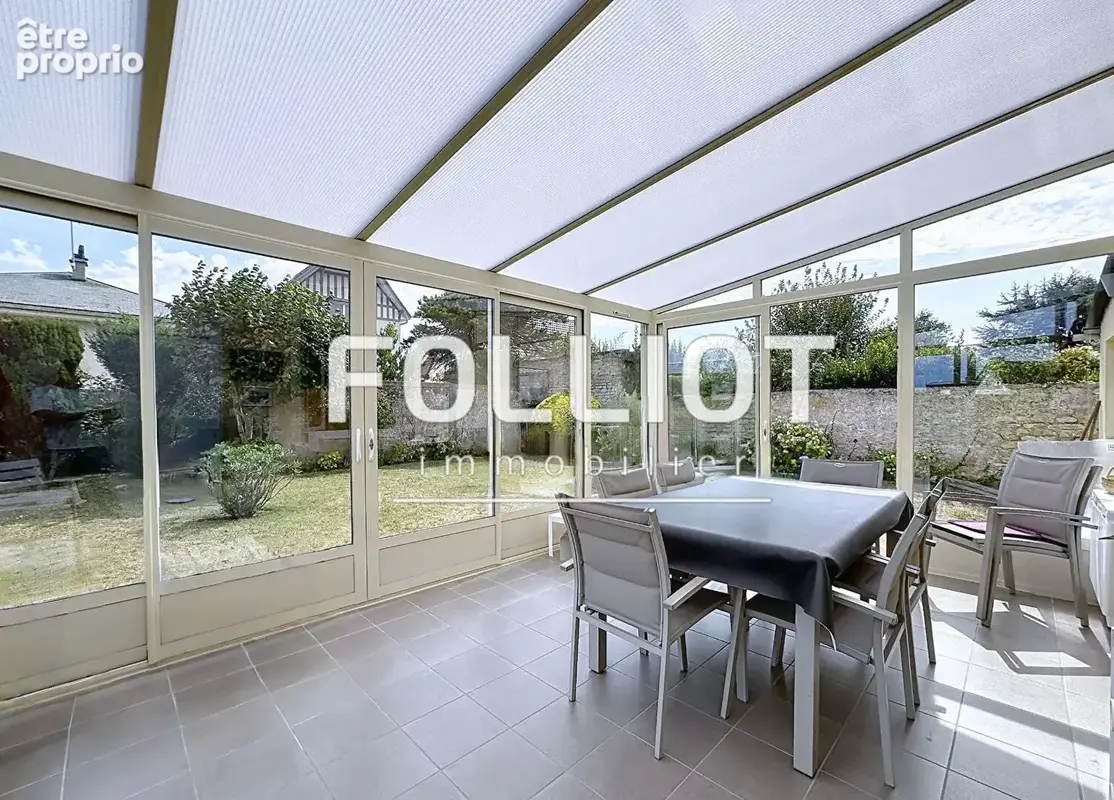 Maison à vendre LUC-SUR-MER 150m de la plage, 2 chambres, véranda 20m², garage. - photo 8