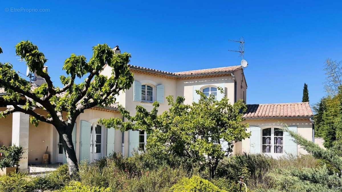Maison à BAGNOLS-SUR-CEZE