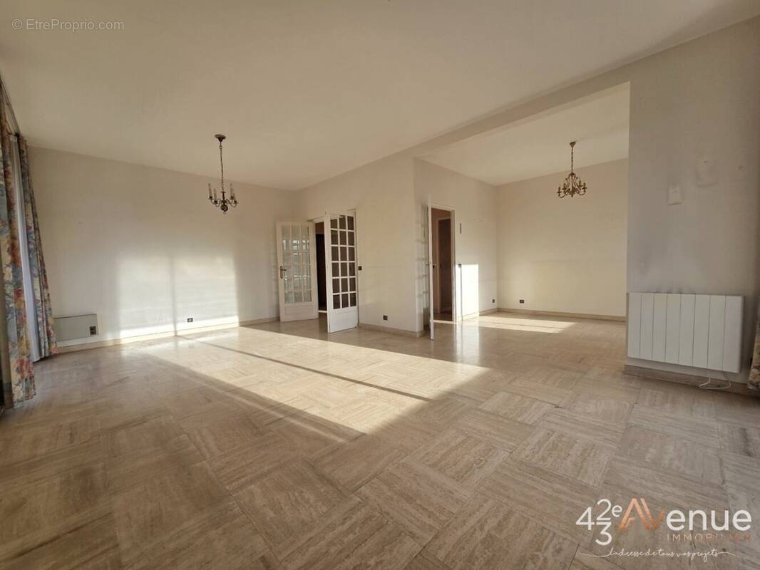 Appartement à SAINT-ETIENNE