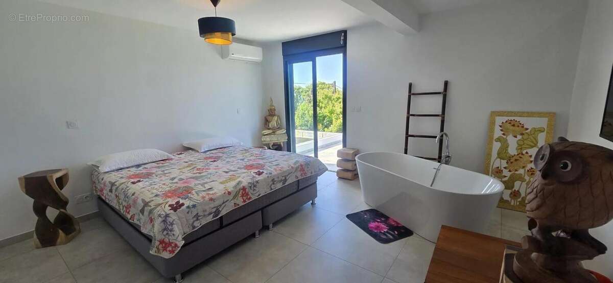 Maison à SAINTE-ROSE