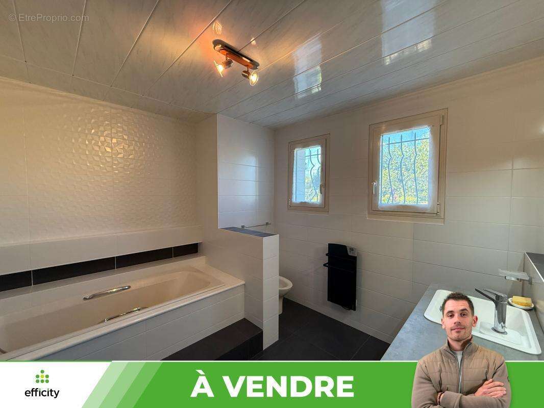 Maison à BUXEROLLES