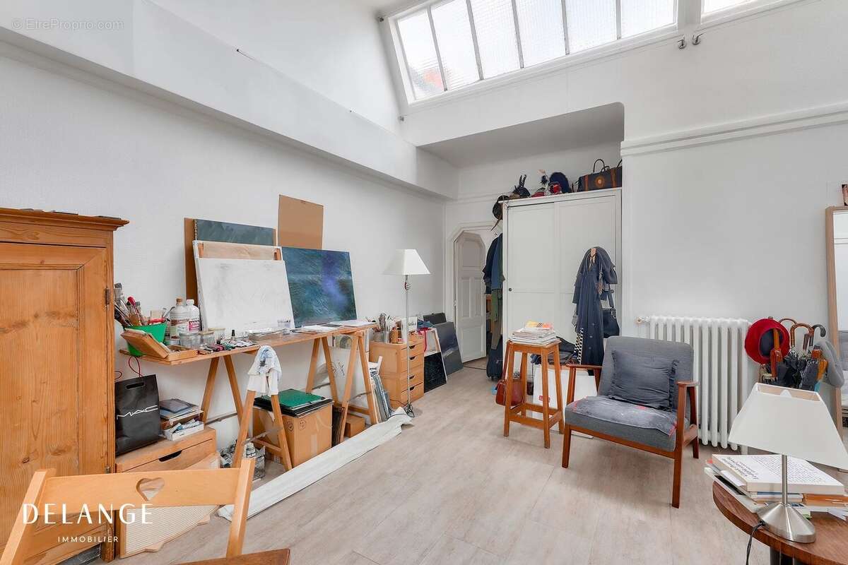 Appartement à PARIS-14E
