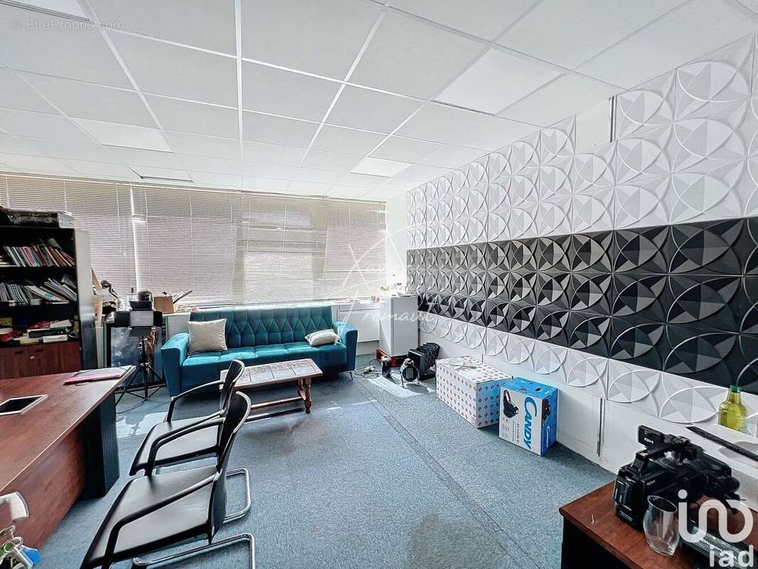 Photo 8 - Commerce à CERGY