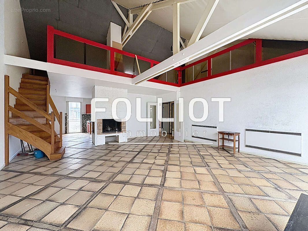 À vendre : Appartement spacieux de 6 pièces à Donville les Bains - photo 4