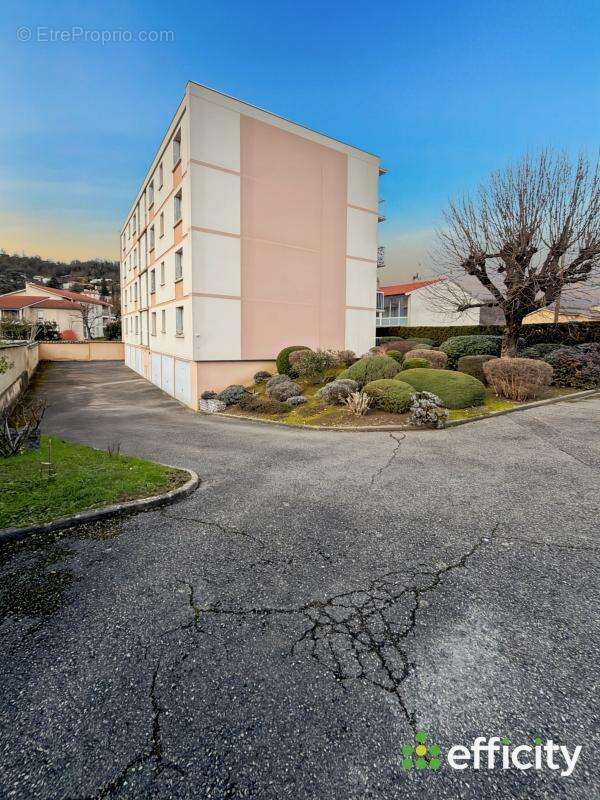 Appartement à MIRIBEL