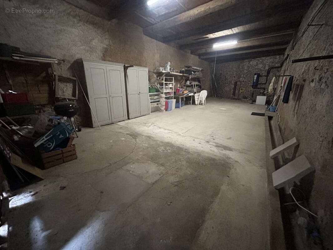 Maison de maître - 188 m2 - 6 pièces - photo 11