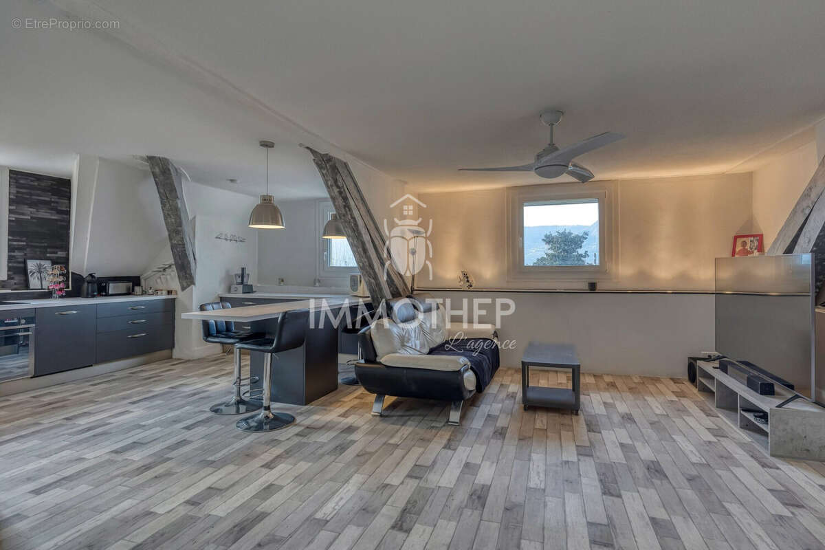 Appartement à DOMENE