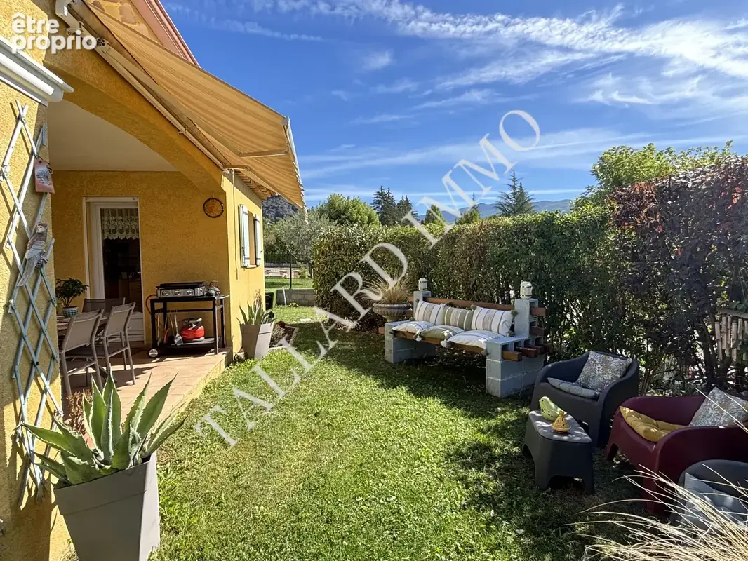 La Saulce, villa de plain-pied, T 4 + garage sur terrain 781 m2. - photo 5
