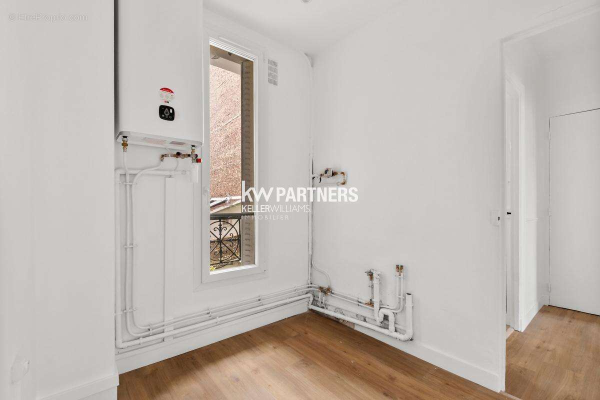 Appartement à COURBEVOIE
