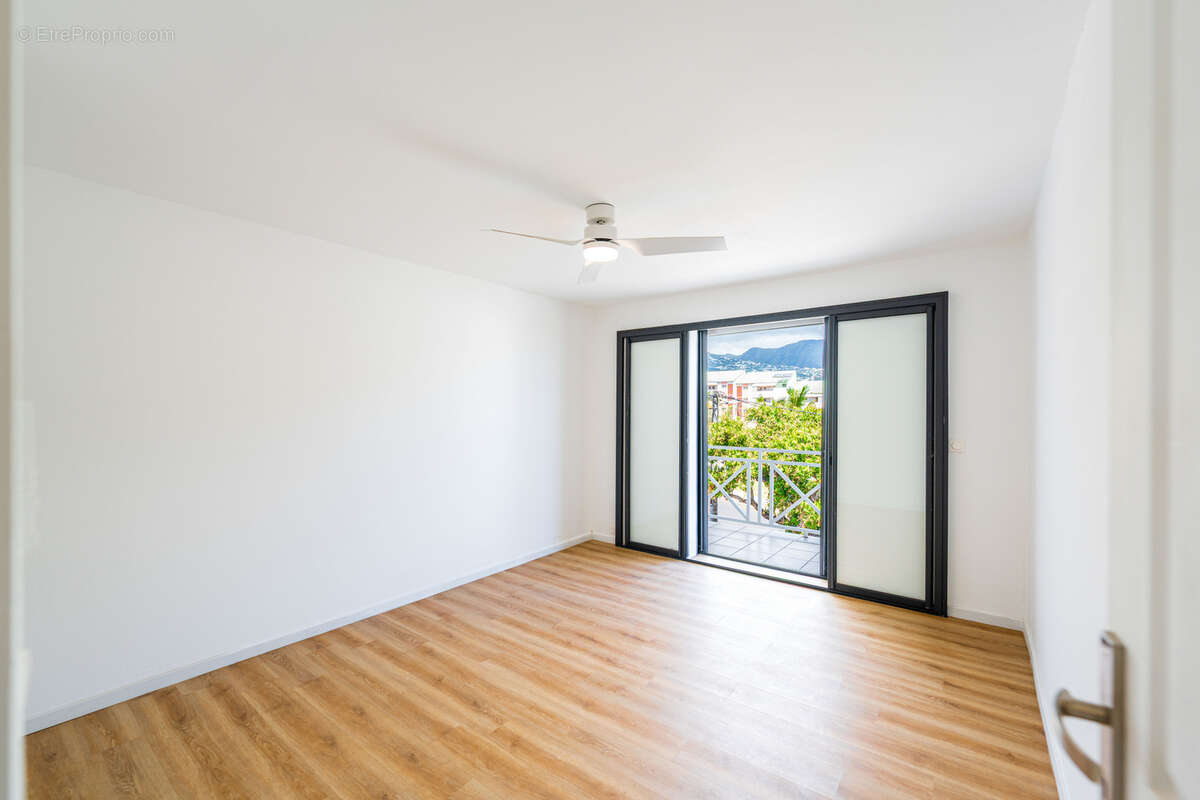 Appartement à SAINT-DENIS
