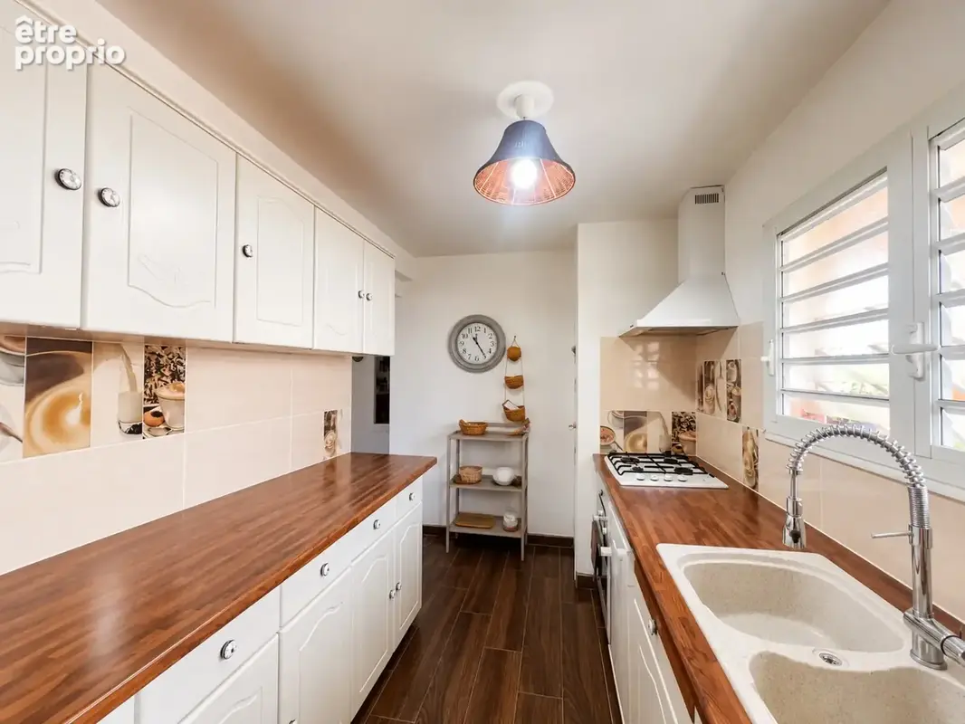 Appartement à vendre 4 pièces SAINT GILLES LES HAUTS (974) - photo 9