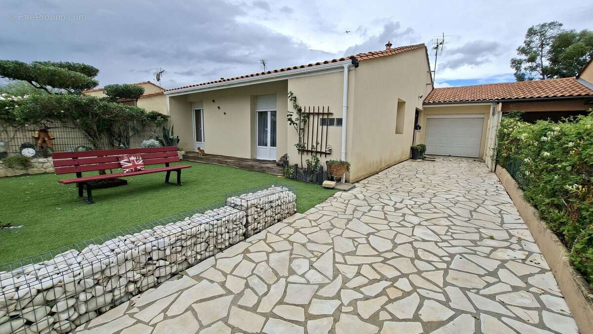 Maison 115 m² à Ambares-Et-Lagrave  - photo 4