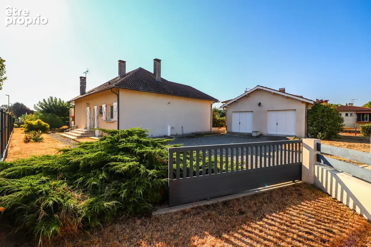 Maison familiale - 5 chambres - Piscine, double garage et grand jardin - photo 2