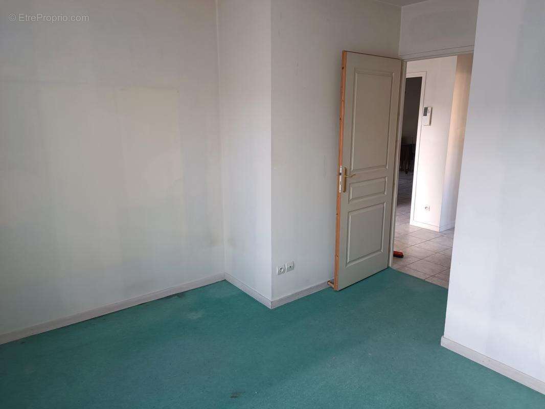 Maison à RUELLE-SUR-TOUVRE