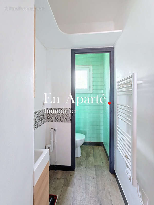 Appartement à DONVILLE-LES-BAINS