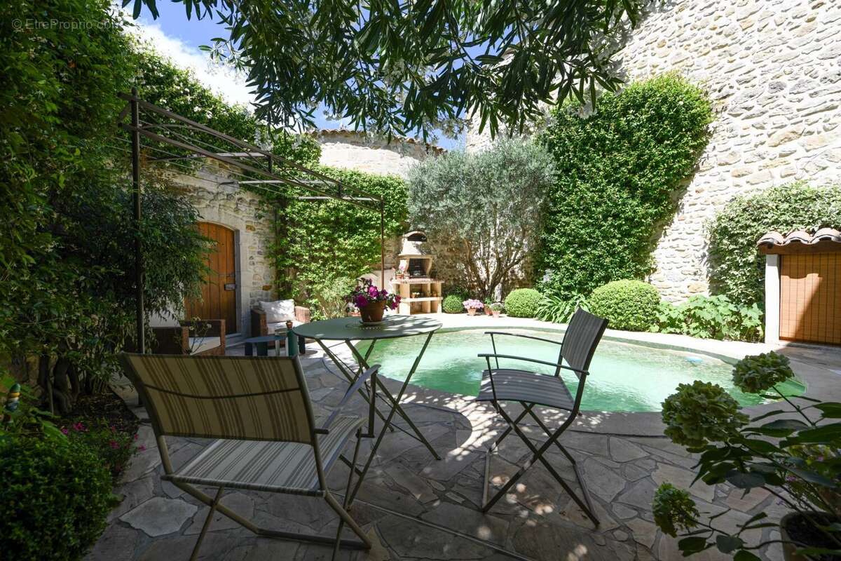 Maison à UZES