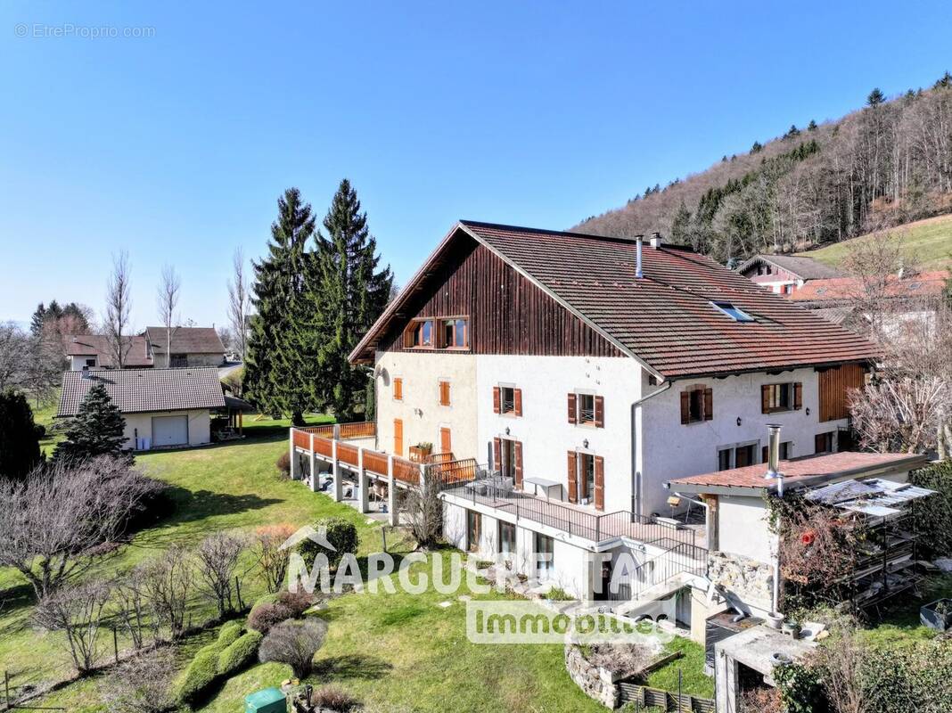 Maison à BOEGE