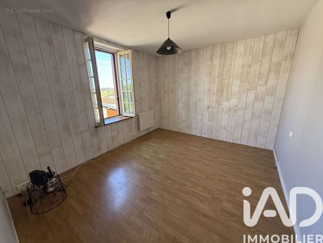 Maison 176 m² à Gourge  - photo 7