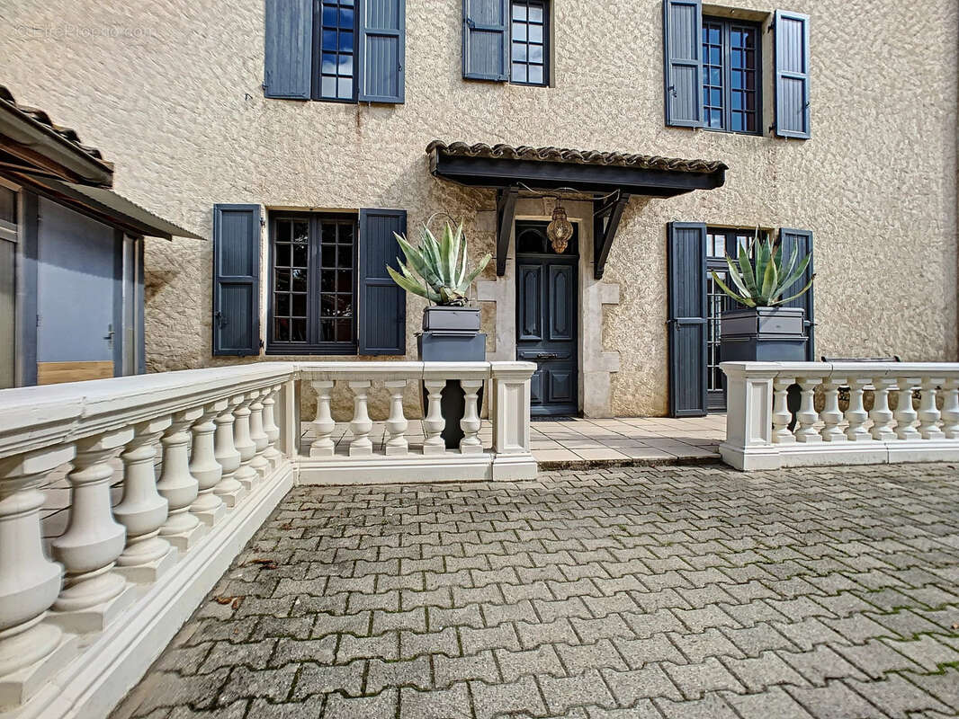 Maison à CHASSE-SUR-RHONE