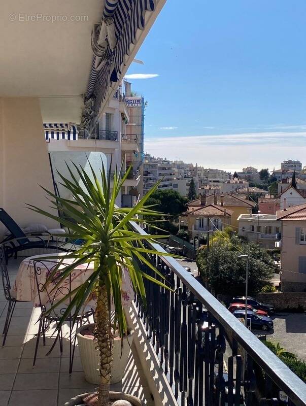 Appartement à LE CANNET