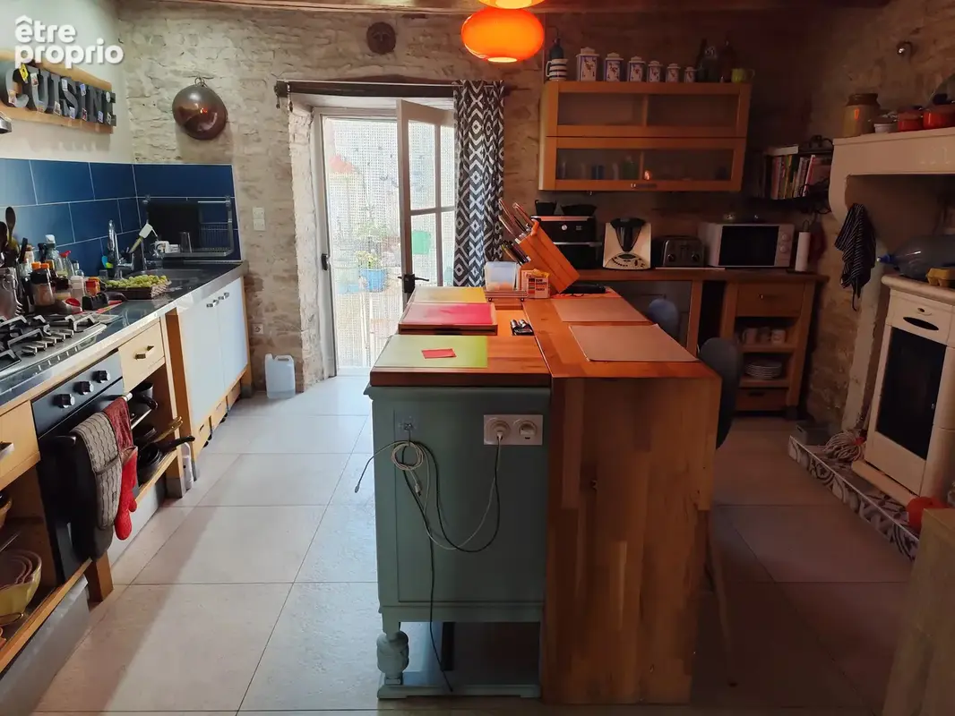 Maison en pierre de trois chambres avec annexe et jardin clos - photo 3