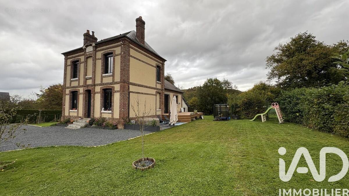 Photo 1 - Maison à SAINT-HELLIER