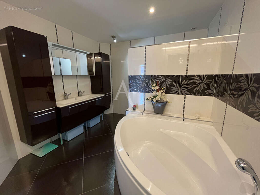 Maison à FRONTIGNAN