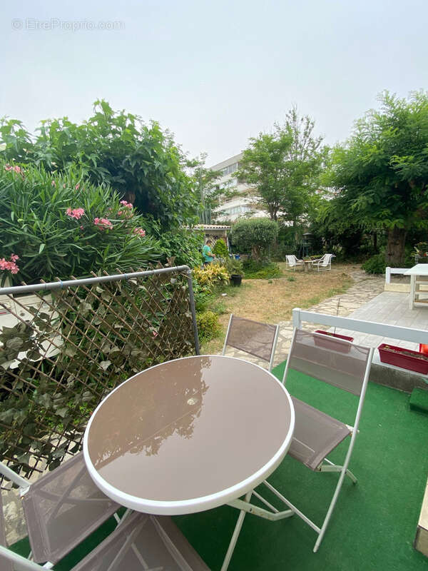 Appartement à MAUGUIO