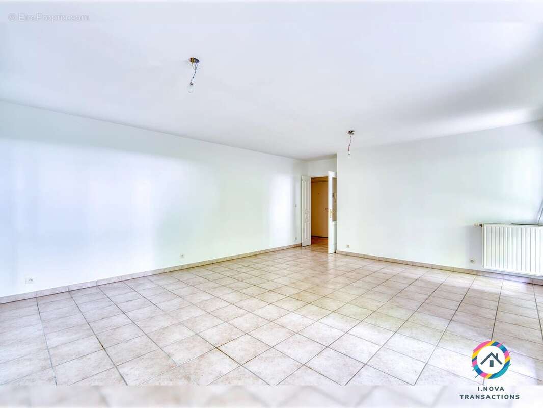 Appartement à NEUVILLE-SUR-SAONE