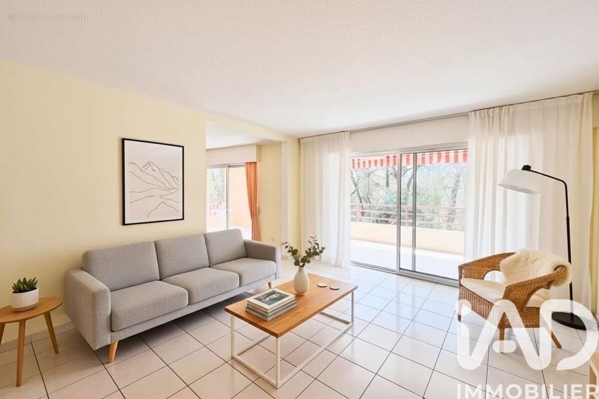 Appartement 73 m² à Villeneuve-Loubet  - photo 2