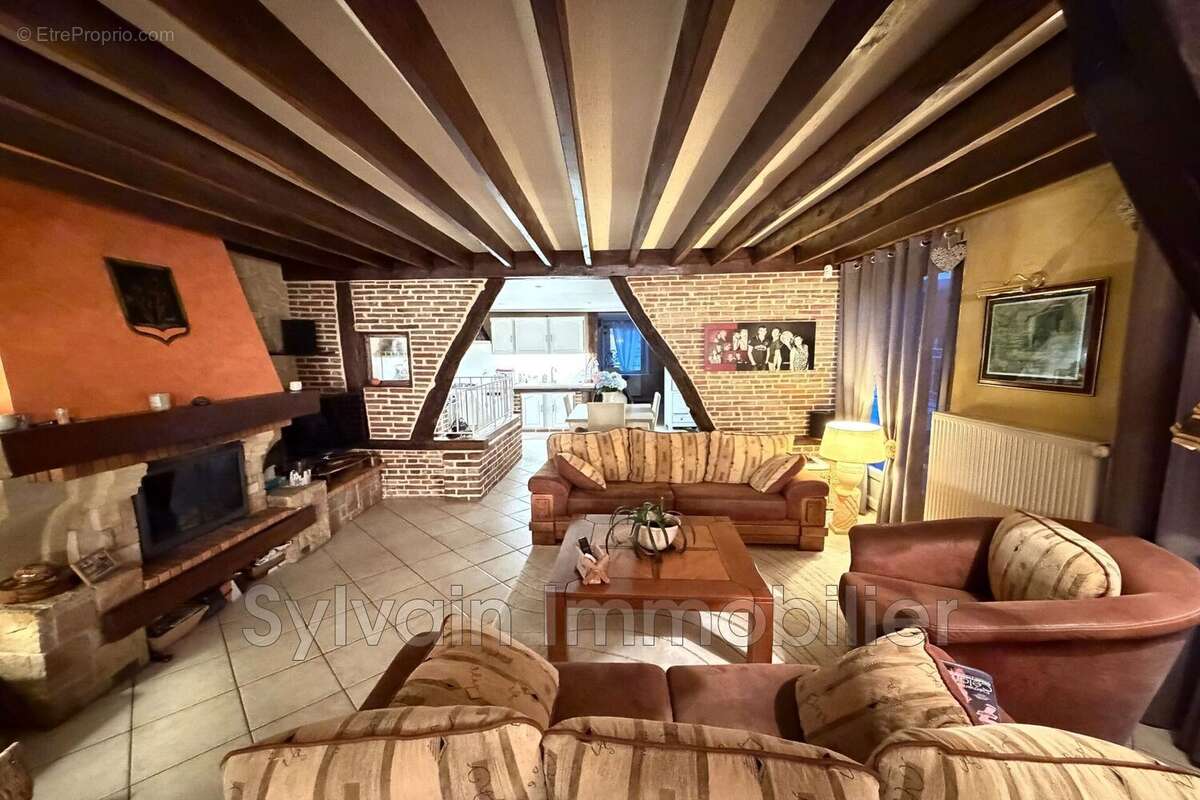 Maison à SAINT-OMER-EN-CHAUSSEE