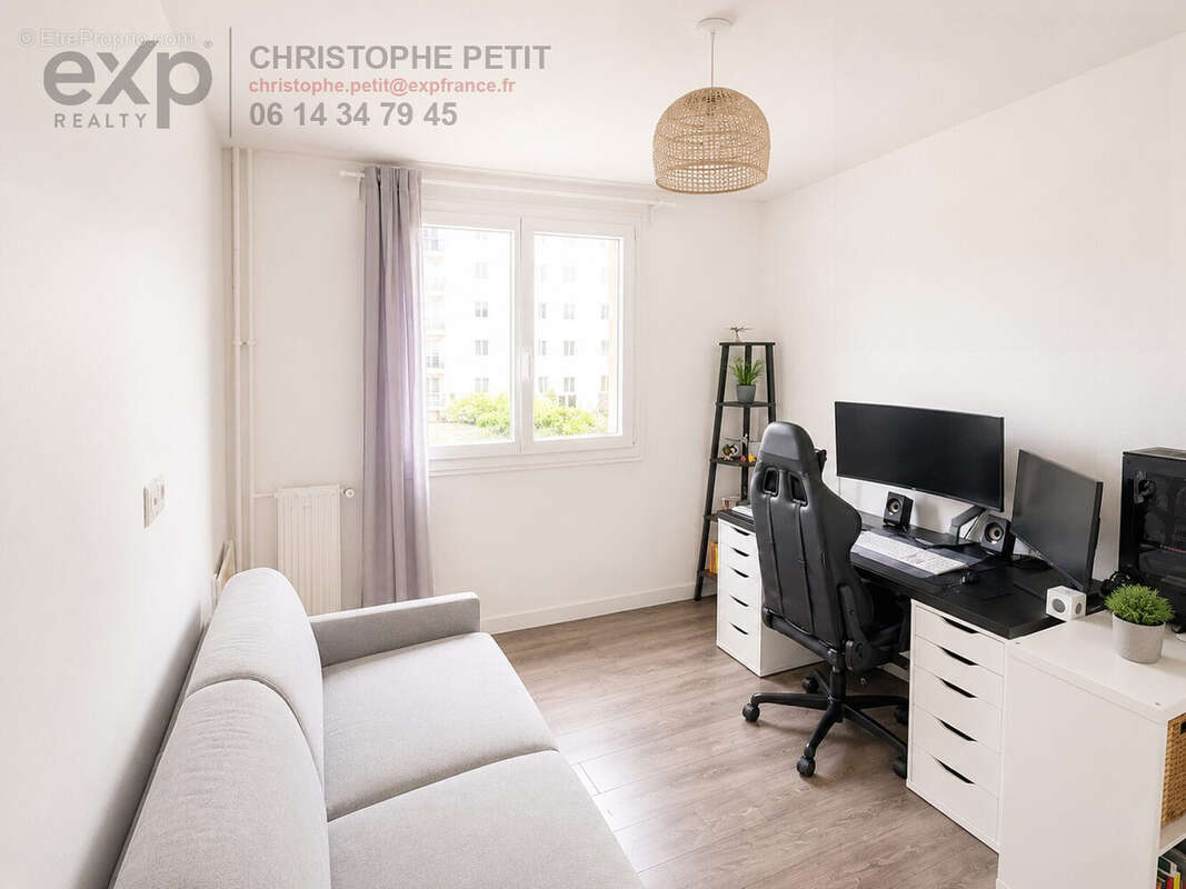 Appartement à FONTENAY-LE-FLEURY