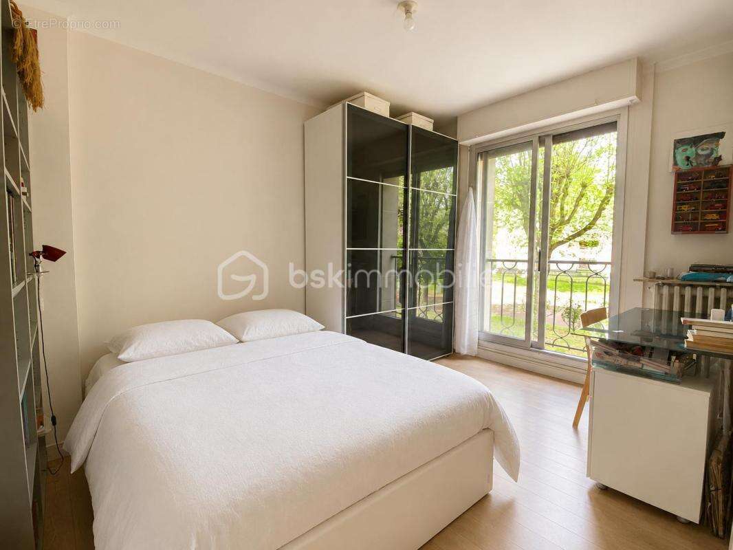 Appartement à VILLE-D'AVRAY