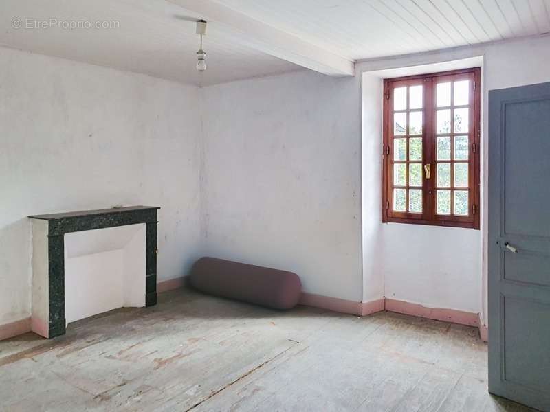 Maison à MALAUSSANNE