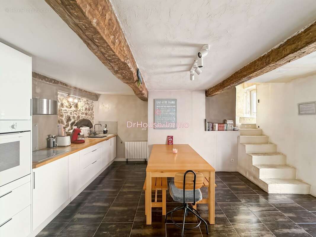 Maison 87 m² à Vins-Sur-Caramy  - photo 3