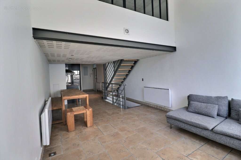 Appartement à MONTROUGE