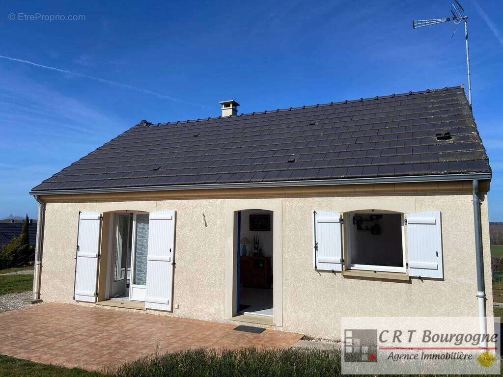 Maison à SAINT-SAUVEUR-EN-PUISAYE