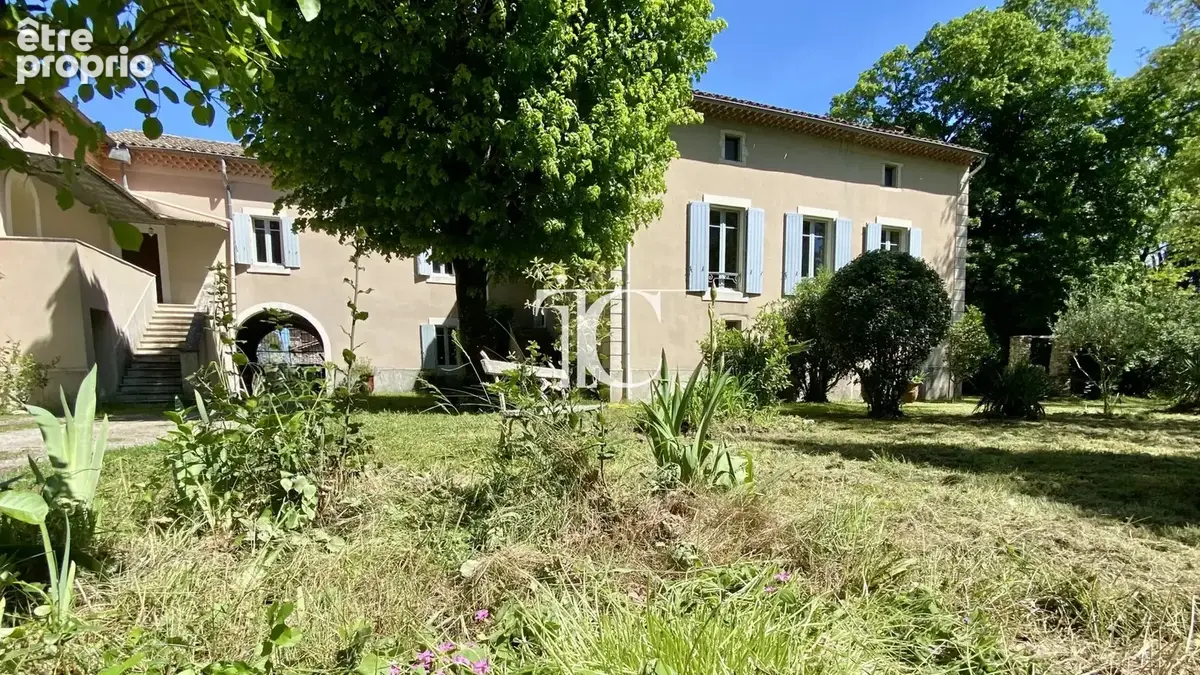 Ales, propriete avec maison de maitre, anciens batiments agricoles, sur 1,34 hectares - photo 1