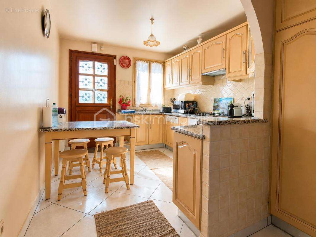 Maison familiale 4 chambres avec jardin de 72 m², 188 m² de terrain - Terrasses et garage – Livry-Gargan - photo 9