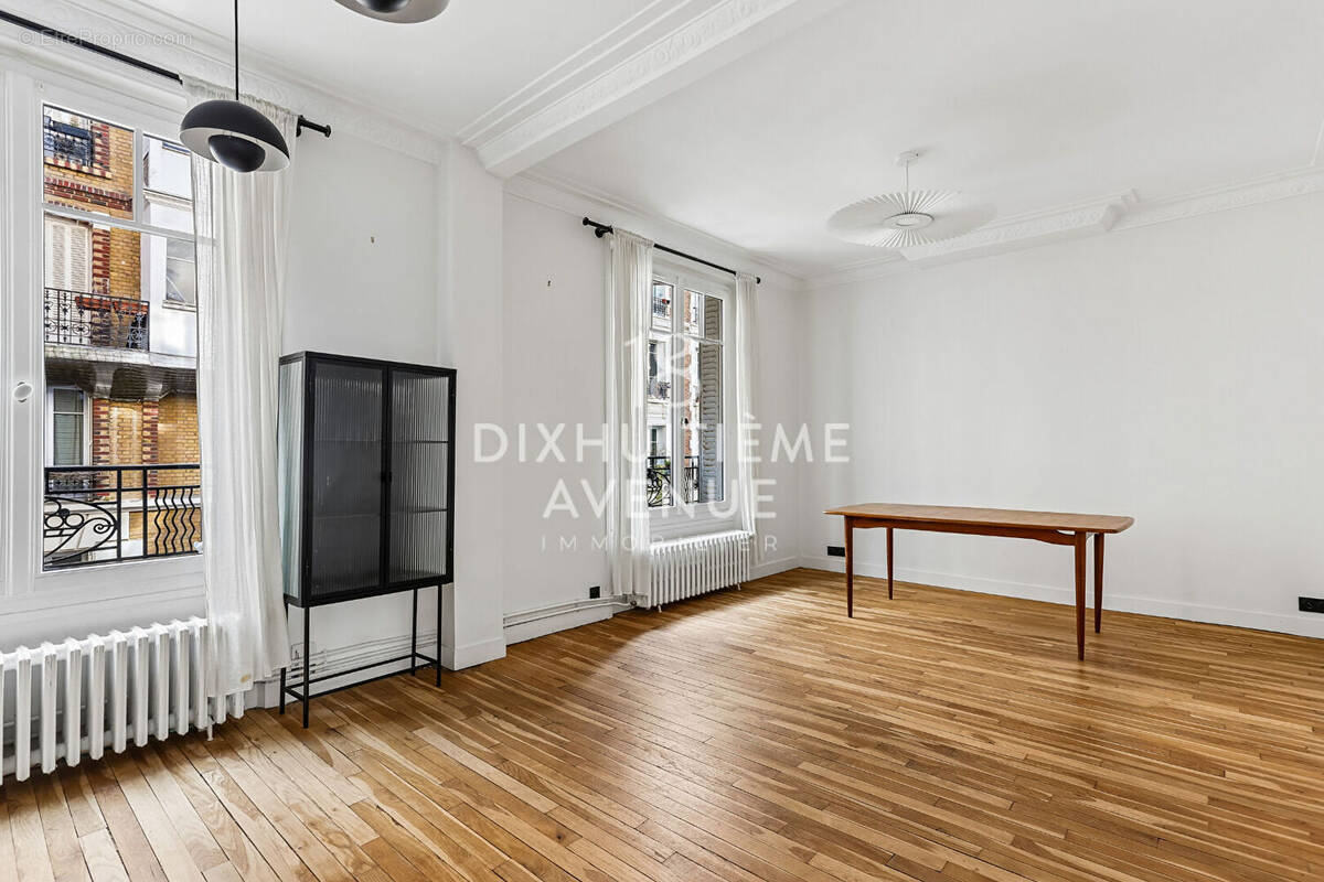 Appartement à PARIS-18E