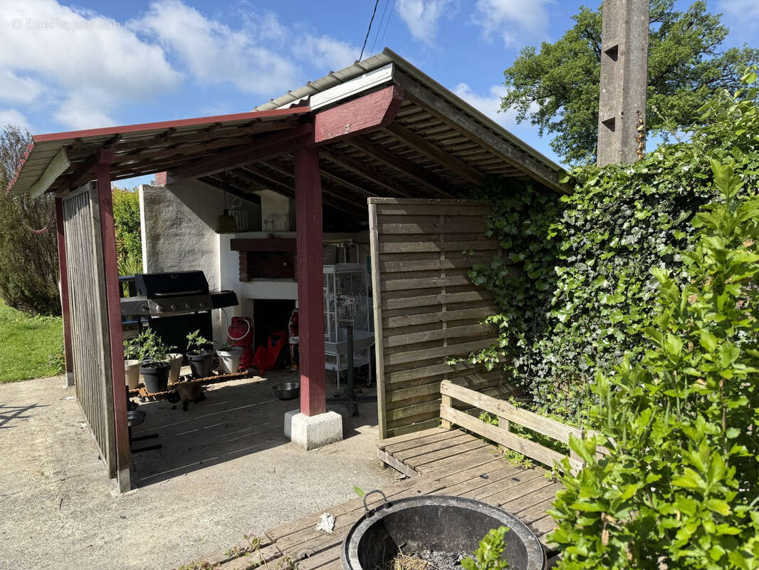 Maison à SAINT-GERMAIN-LES-BELLES