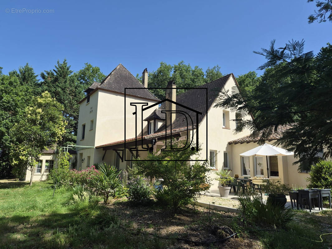 Façade côté  - Maison à POMPORT
