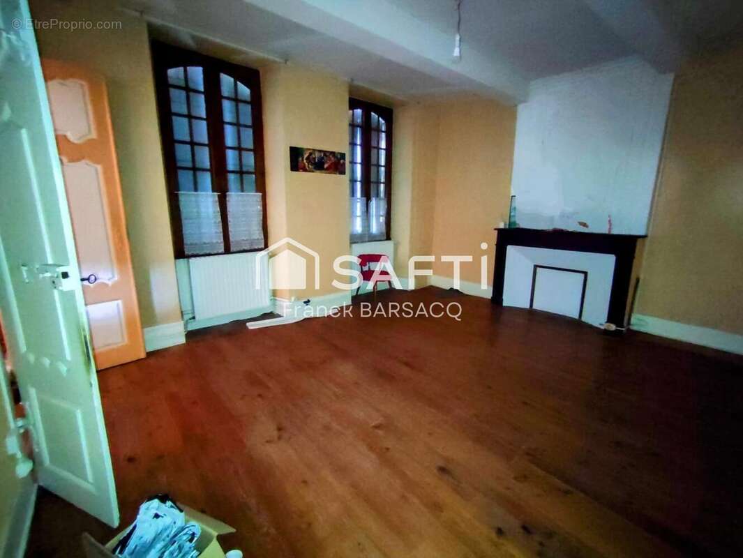 Maison 263 m² à Cazaubon  - photo 5