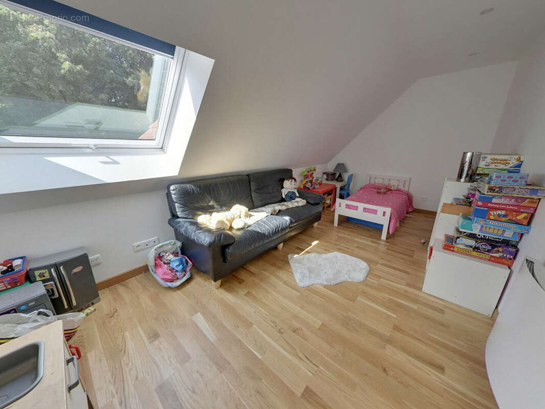 Maison à OZOIR-LA-FERRIERE