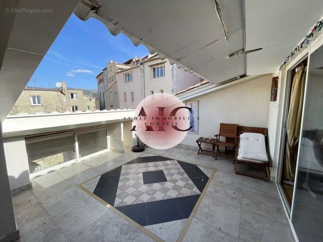 Appartement à FAYENCE