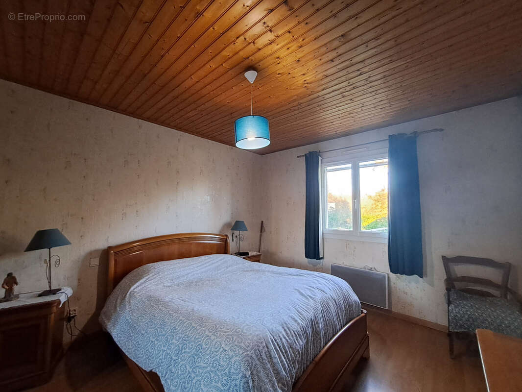 Maison à FEUGAROLLES