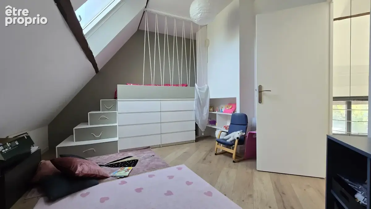Maison de village atypique sur 3 niveaux - 3 chambres - jardin - 2 parkings. - photo 14